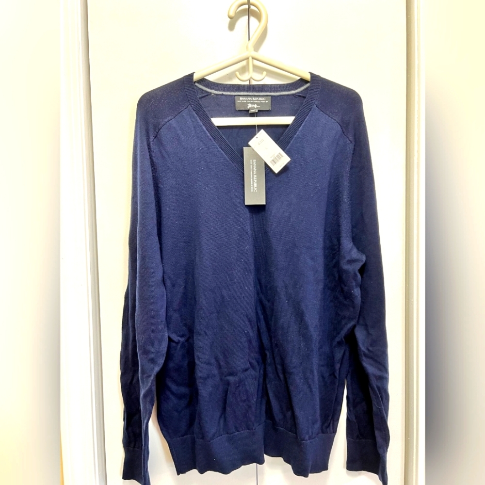 Men's Banana Republic sweater NWT